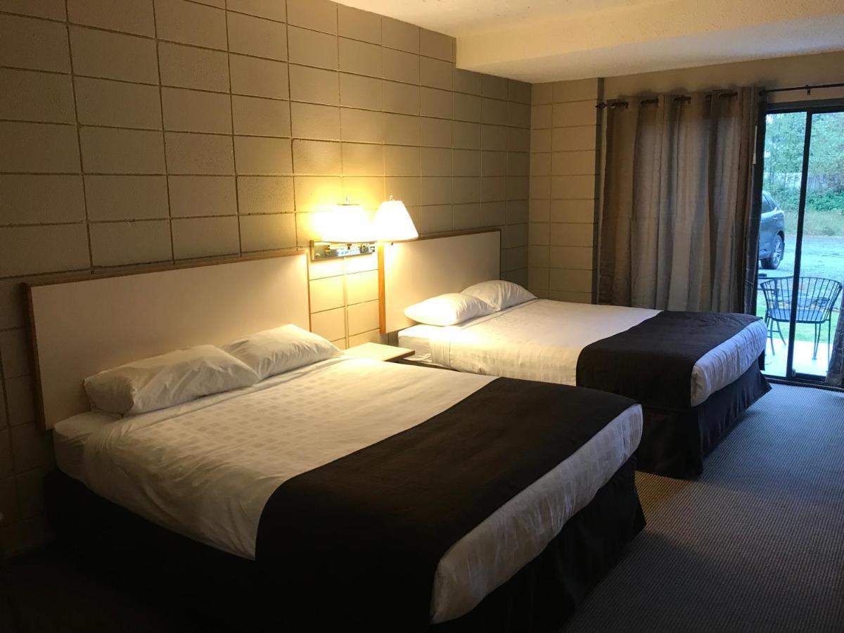 Airport Inn Порт-Харди Экстерьер фото