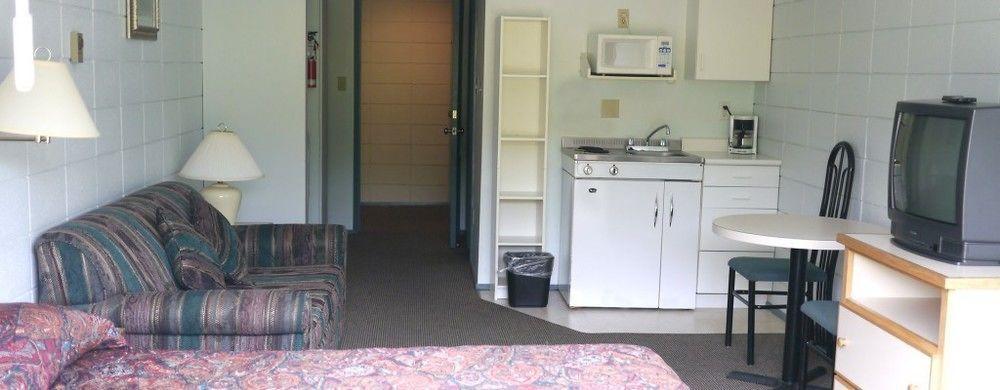 Airport Inn Порт-Харди Экстерьер фото