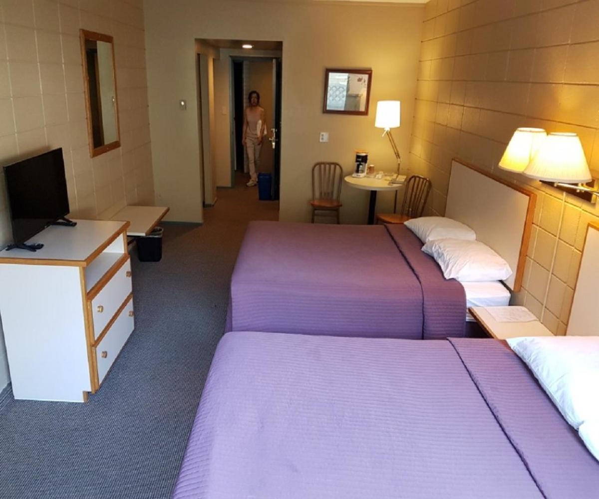 Airport Inn Порт-Харди Экстерьер фото